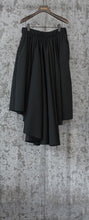 Load image into Gallery viewer, UMA WANG Genti Skirt (Black)
