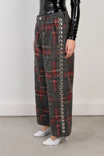Load image into Gallery viewer, Vaquera Studded Trousers Woven (Red)
