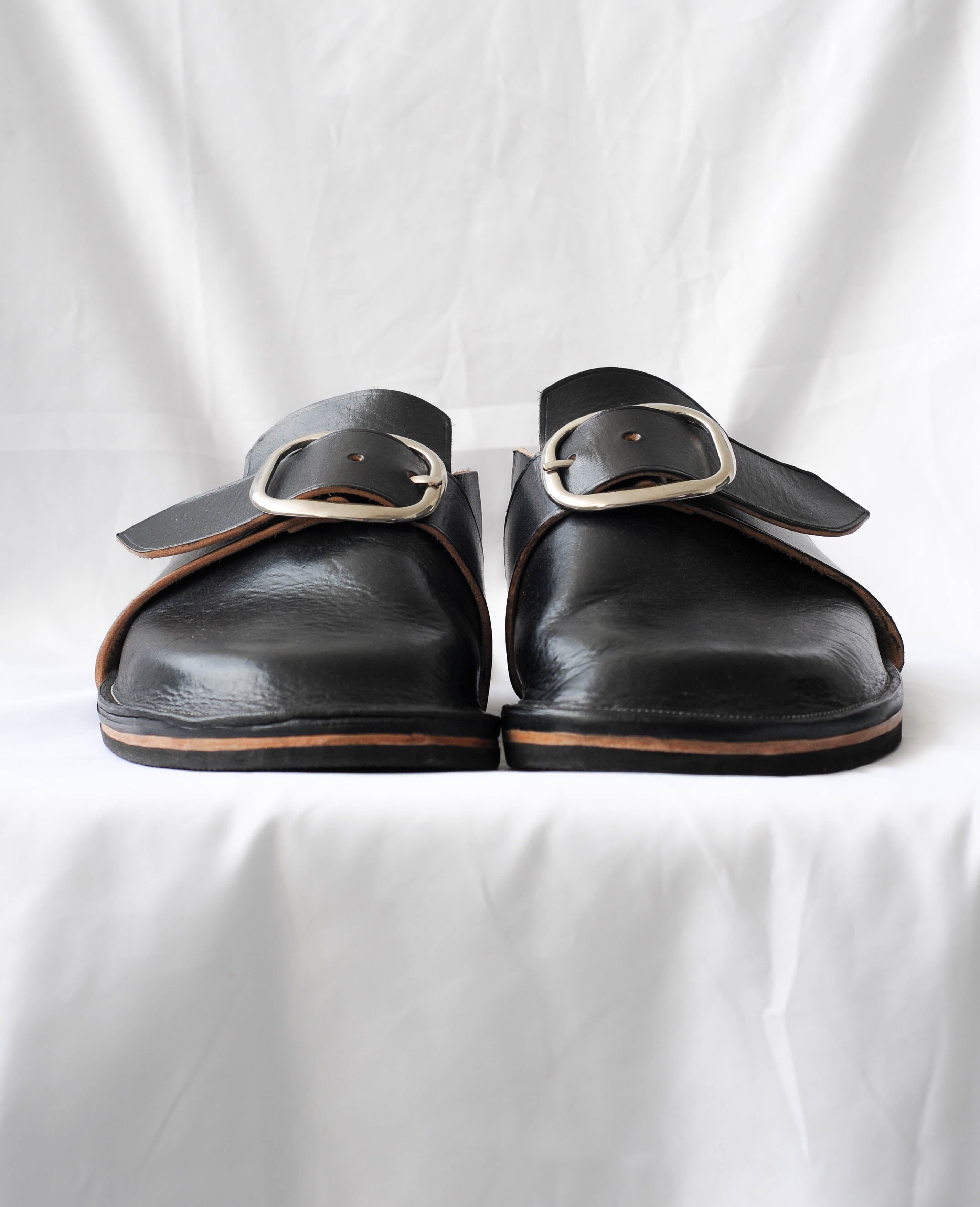 【関税込み】Youths in Balaclava ブラック Spinal ローファー spinal-leather-sandal-youths-